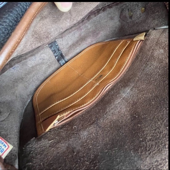 Dooney and Bourke awl Brown Leather Outback saddle crossbody bag - Picture 15 of 16